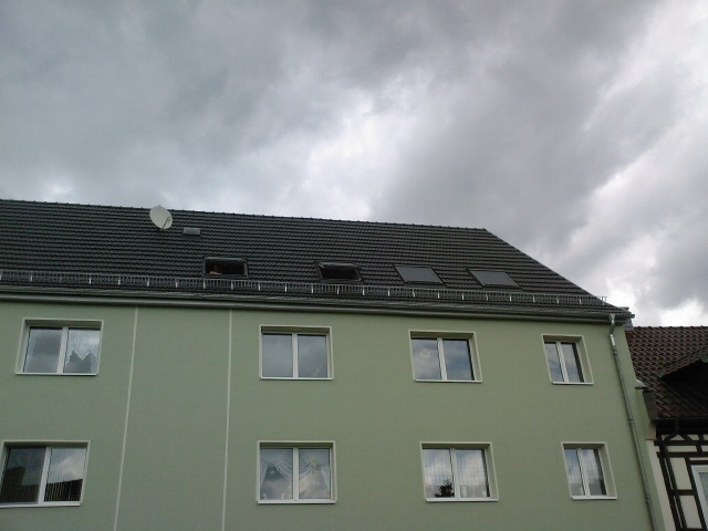 Markiesen für Dachfenster gegen Raumerwärmung